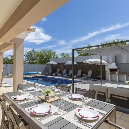 Maya Holiday home